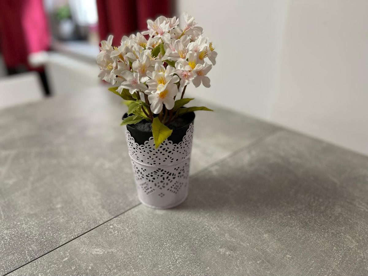 Tiny House Apartman Burig Kültér fotó